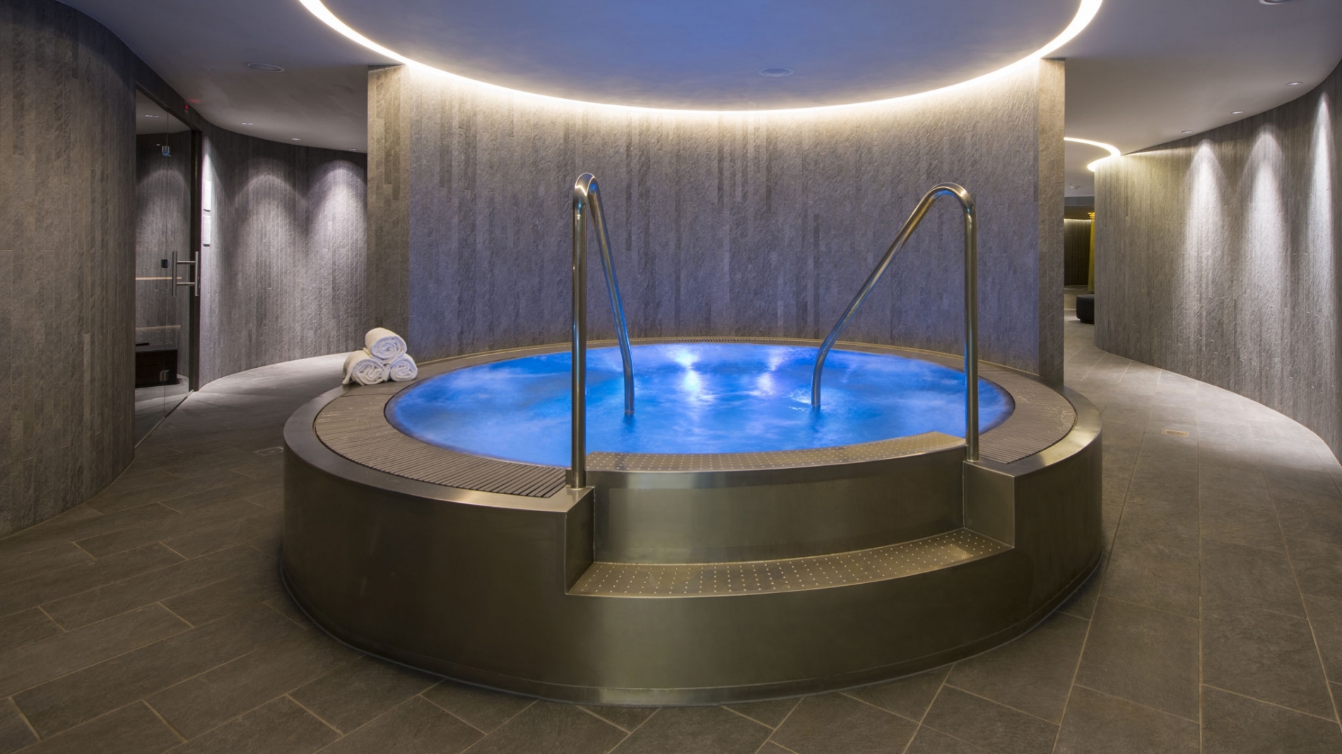Away Spa Verbier Jacuzzi
